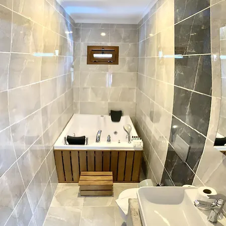 Villa Likya Akik 2+1 Villa, Oezel Havuzlu *