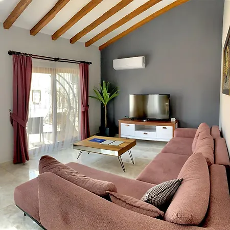 Likya Akik 2+1 Villa, Oezel Havuzlu 빌라 *